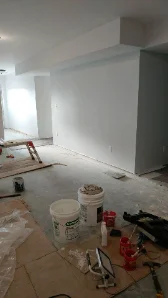 Trabajo de pintura interior en una vivienda de la Costa del Sol